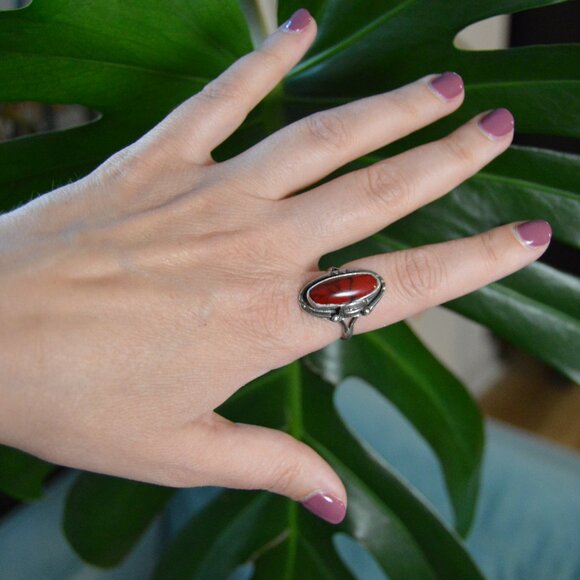 Vintage Sterling Silver and Red Cabochon Ring, Size 9 - Picture 5 of 10